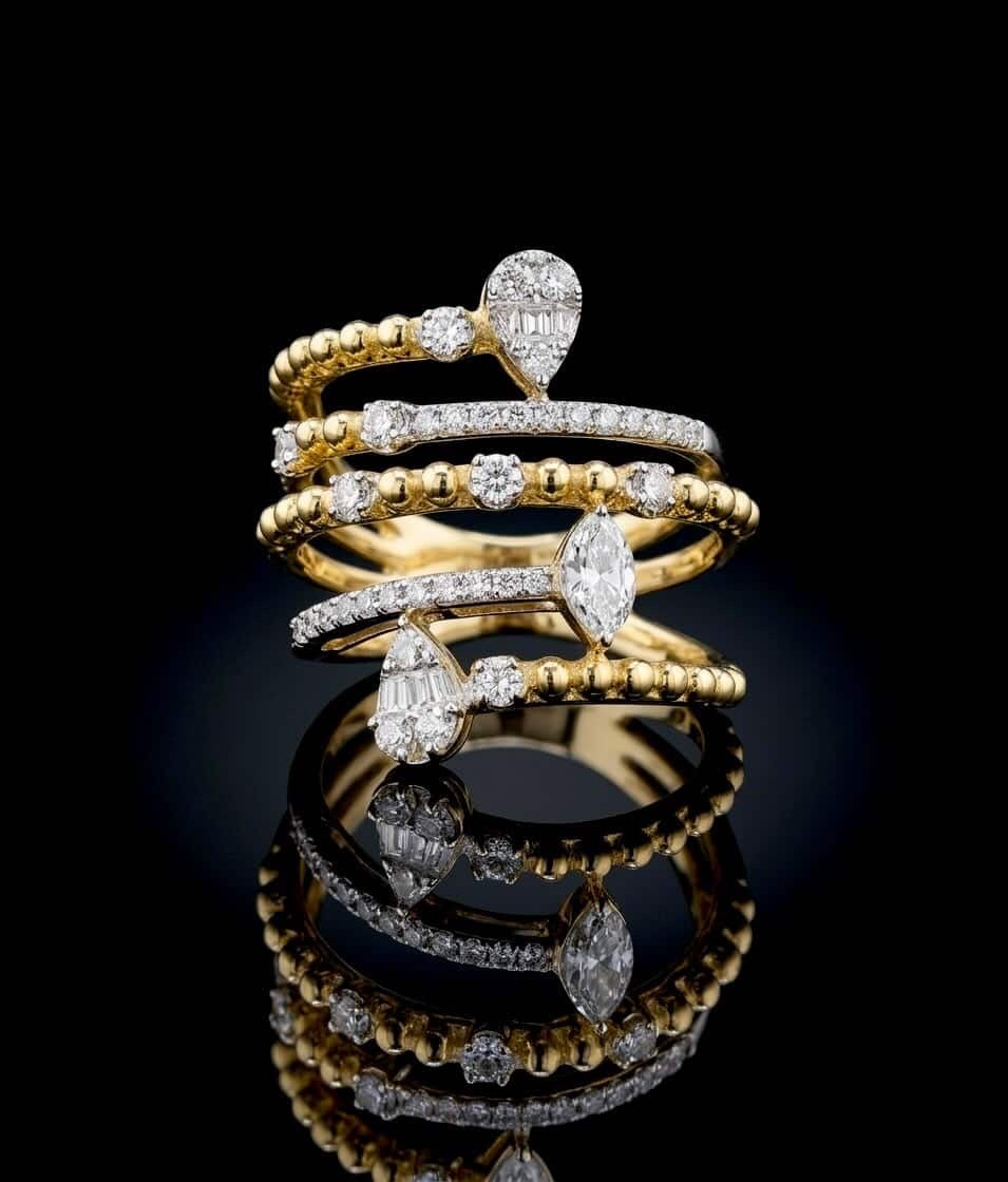Rivet Spiral Ring Main image