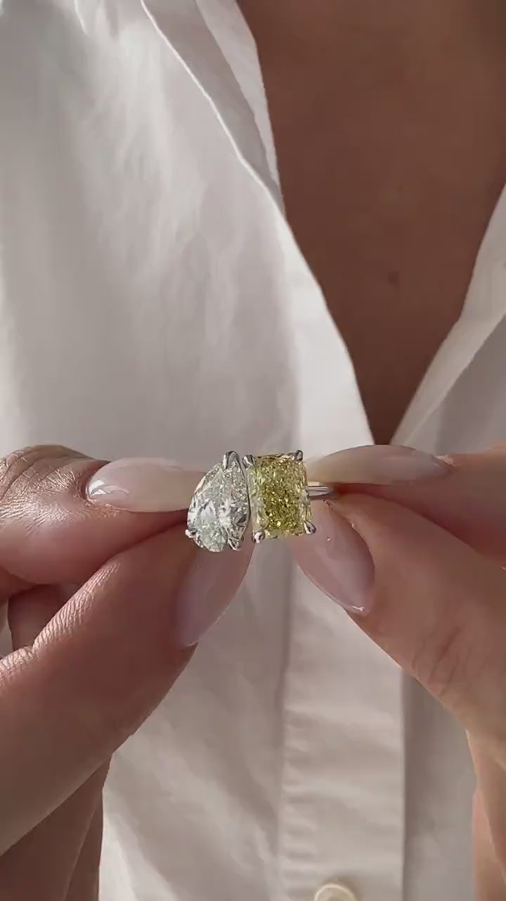 Toi et Moi Pear & Radiant Ring